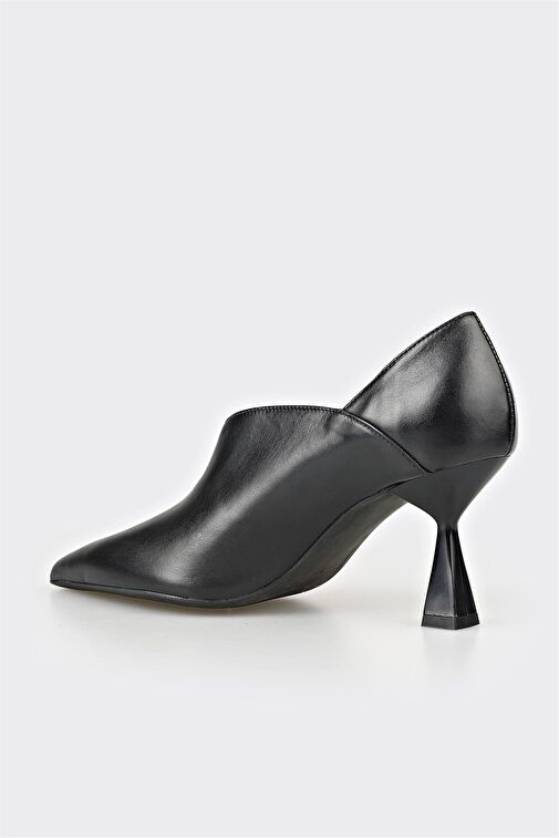 Siyah Deri Kadın Topuklu Ayakkabı - Görsel 4