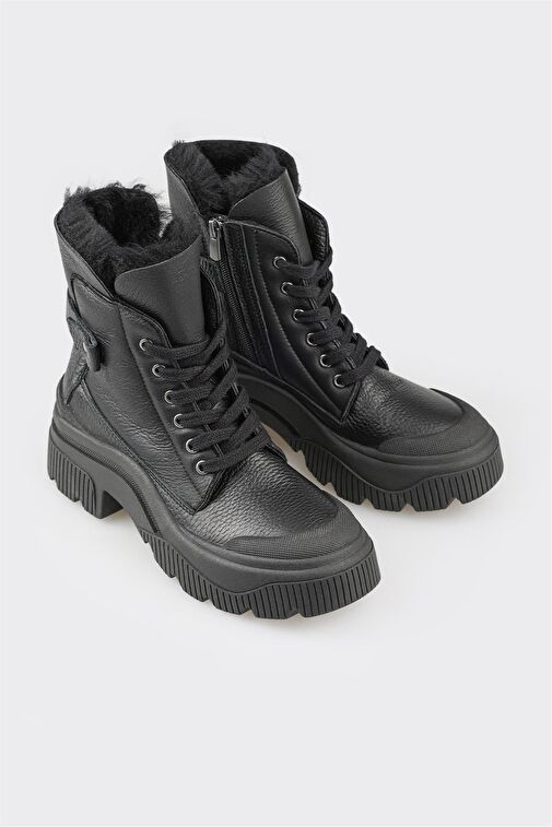 Siyah Deri Kadın Spor Bot - Görsel 3