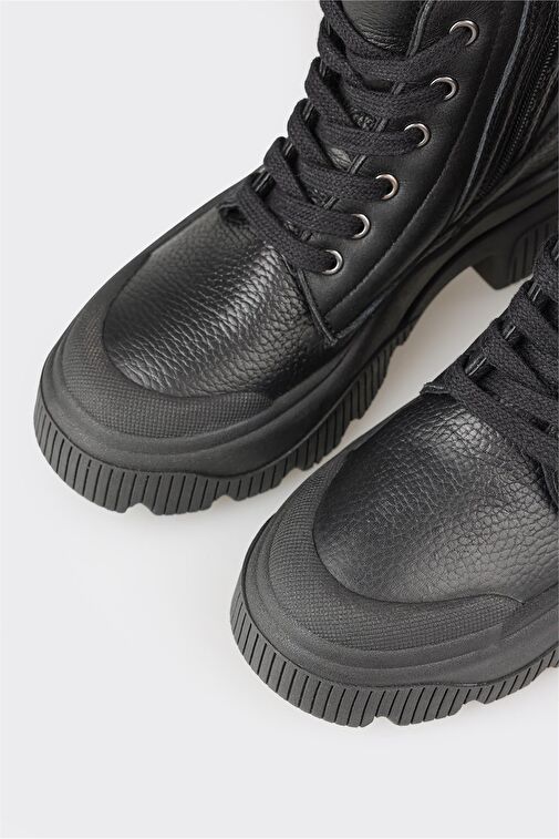 Siyah Deri Kadın Spor Bot - Görsel 5