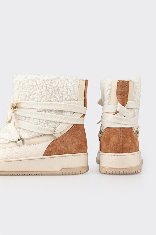 Ekru Kadın Spor Bot - Görsel 5