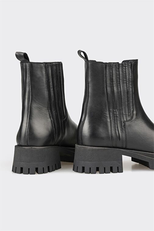 Siyah Deri Kadın Günlük Bot - Görsel 5
