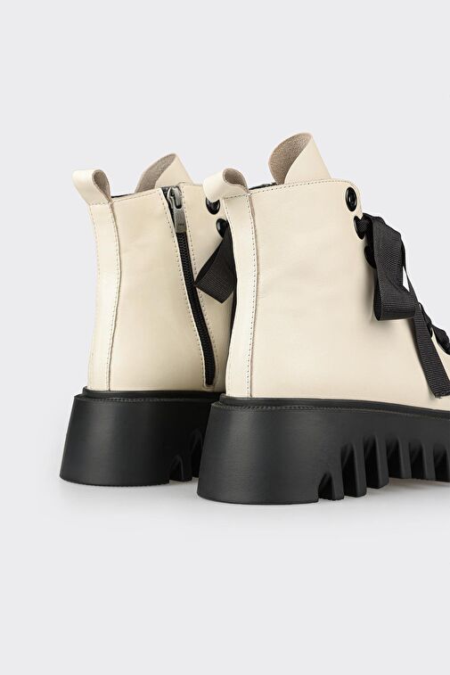 Bej Deri Kadın Günlük Bot - Görsel 5