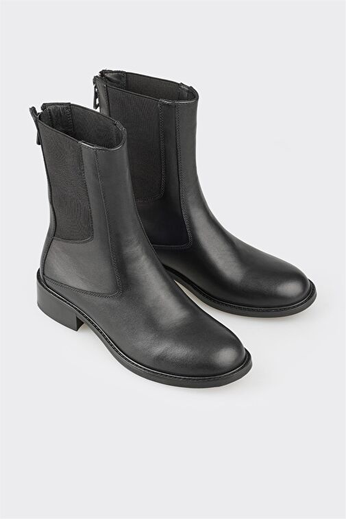 Siyah Deri Kadın Klasik Bot - Görsel 3