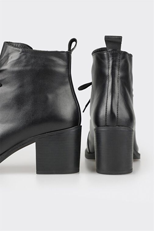 Siyah Deri Kadın Günlük Bot - Görsel 5