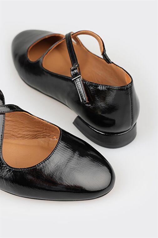 Elle Siyah Kadın Rugan Günlük Ayakkabı WANOYO - Görsel 6