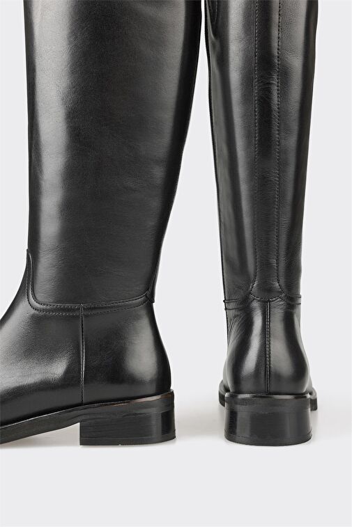 Siyah Deri Kadın Düz Çizme - Görsel 5