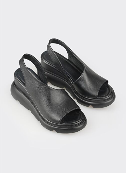 Siyah Deri Kadın Dolgu Topuklu Sandalet - Görsel 5