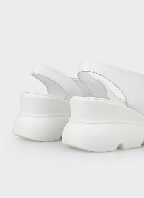 Beyaz Deri Kadın Dolgu Topuklu Sandalet - Görsel 6