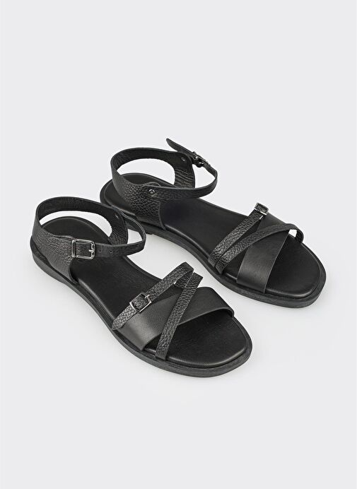 Siyah Deri Kadın Düz Sandalet - Görsel 3