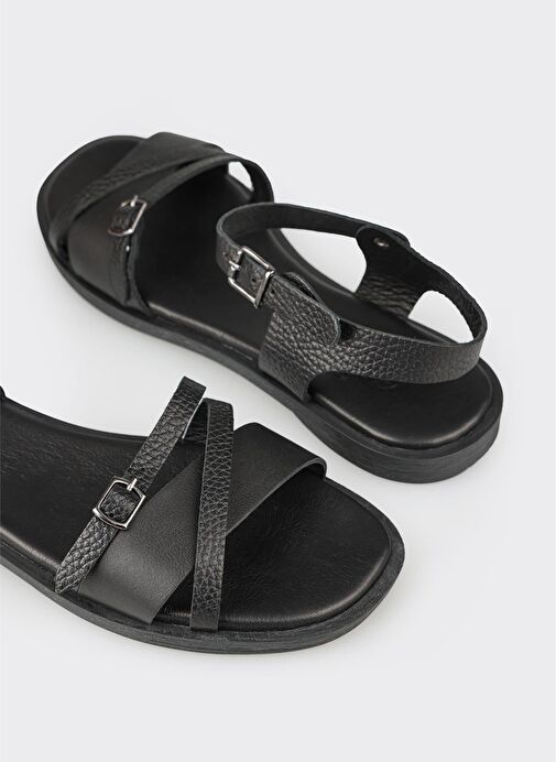 Siyah Deri Kadın Düz Sandalet - Görsel 6