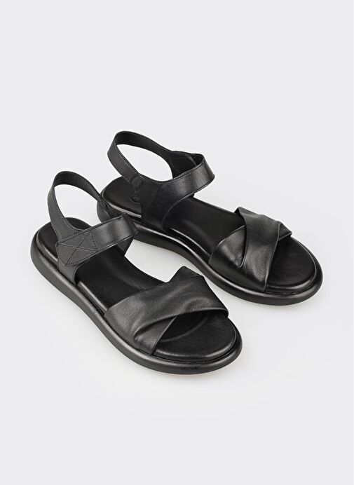 Siyah Deri Kadın Düz Sandalet - Görsel 3