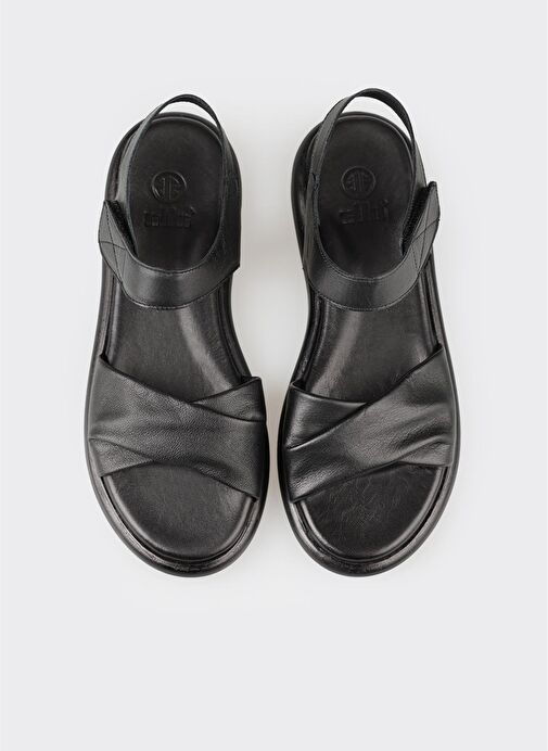 Siyah Deri Kadın Düz Sandalet - Görsel 5