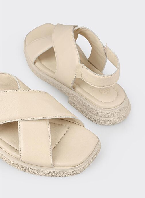 Ekru Deri Kadın Düz Sandalet - Görsel 6