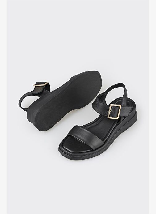 Siyah Deri Kadın Dolgu Topuk Sandalet - Görsel 6