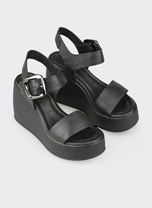 Siyah Deri Kadın Dolgu Topuk Sandalet - Görsel 3