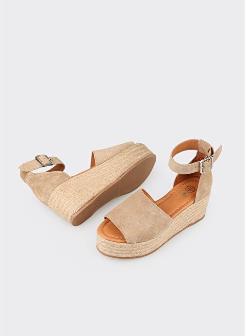 Bej Deri Kadın Dolgu Topuklu Sandalet - Görsel 4