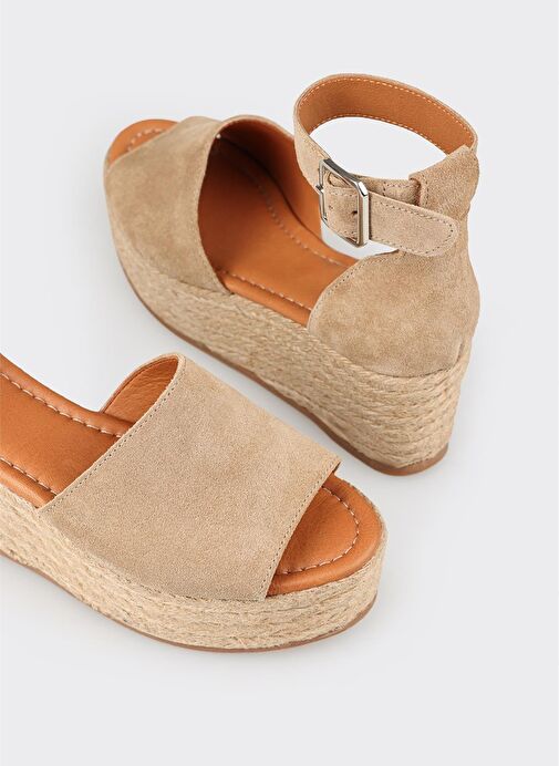 Bej Deri Kadın Dolgu Topuklu Sandalet - Görsel 5