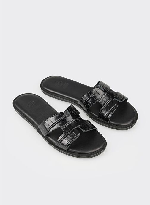 Siyah Deri Kadın Düz Terlik - Görsel 3