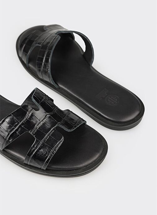 Siyah Deri Kadın Düz Terlik - Görsel 6