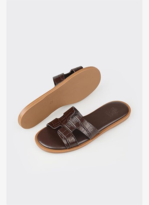 Kahve Deri Kadın Düz Terlik - Görsel 4