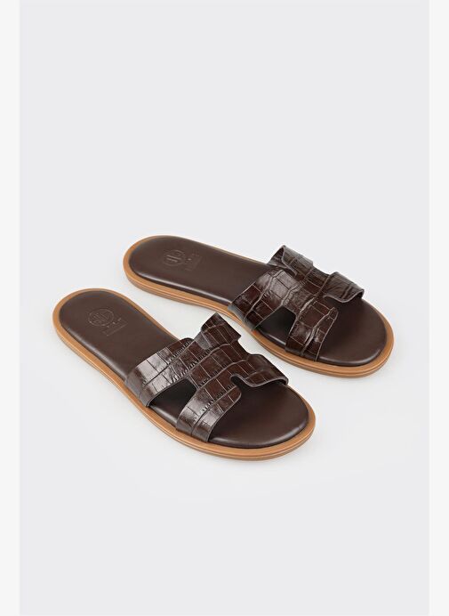 Kahve Deri Kadın Düz Terlik - Görsel 3