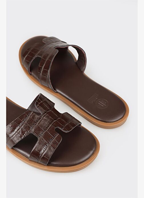 Kahve Deri Kadın Düz Terlik - Görsel 6