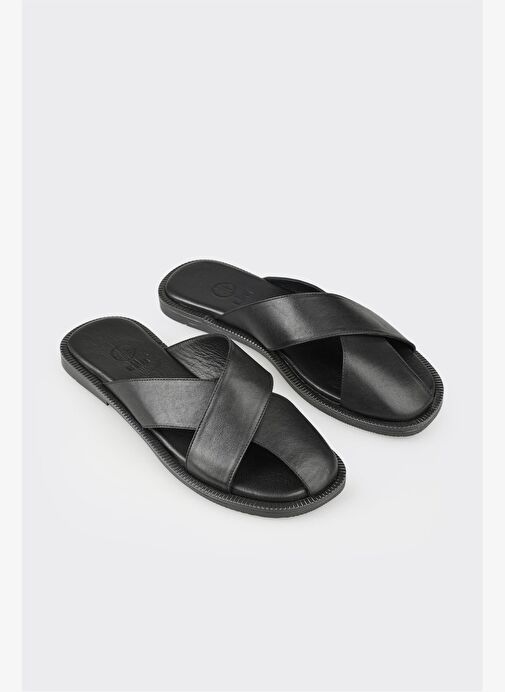 Siyah Deri Kadın Terlik - Görsel 5