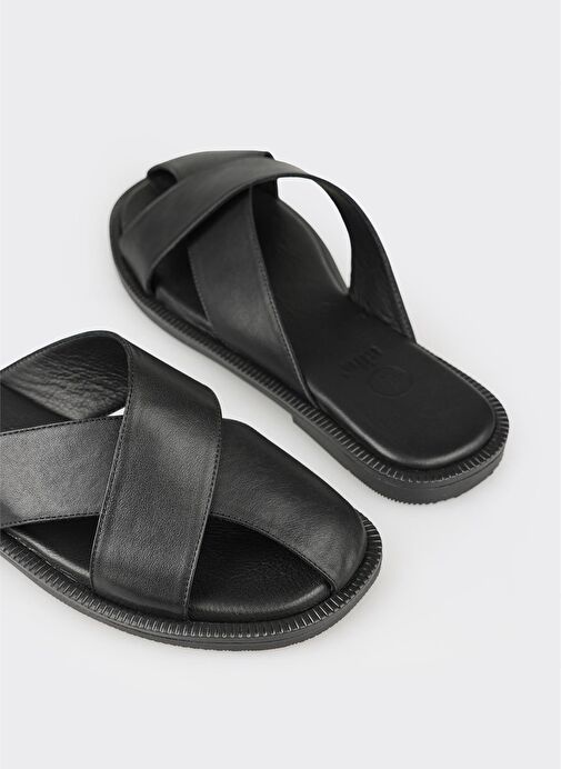 Siyah Deri Kadın Terlik - Görsel 11