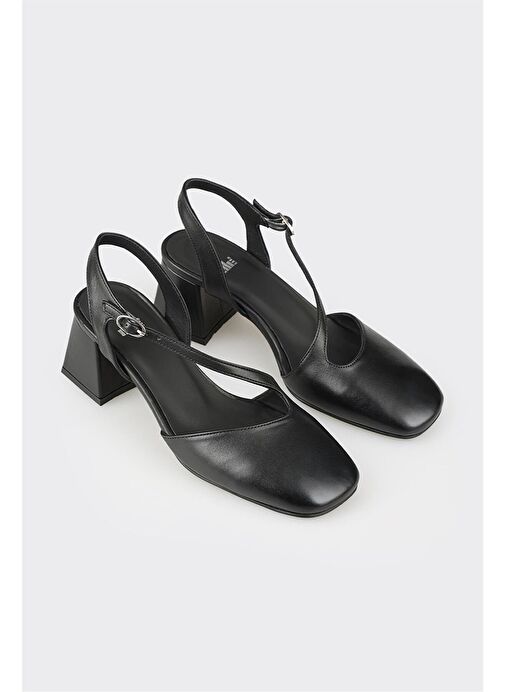 Siyah Deri Kadın Topuklu Ayakkabı - Görsel 3