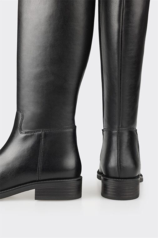 Siyah Deri Kadın Düz Çizme - Görsel 5