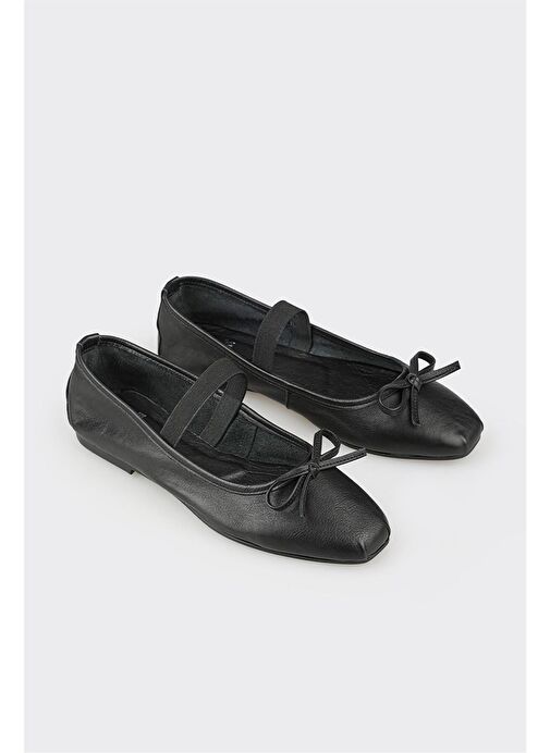 Siyah Deri Kadın Günlük Ayakkabı - Görsel 3