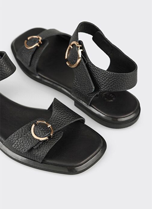 Siyah Deri Kadın Düz Sandalet - Görsel 6