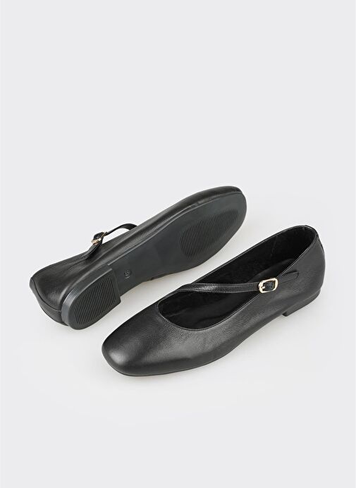 Siyah Deri Kadın Günlük Ayakkabı - Görsel 4