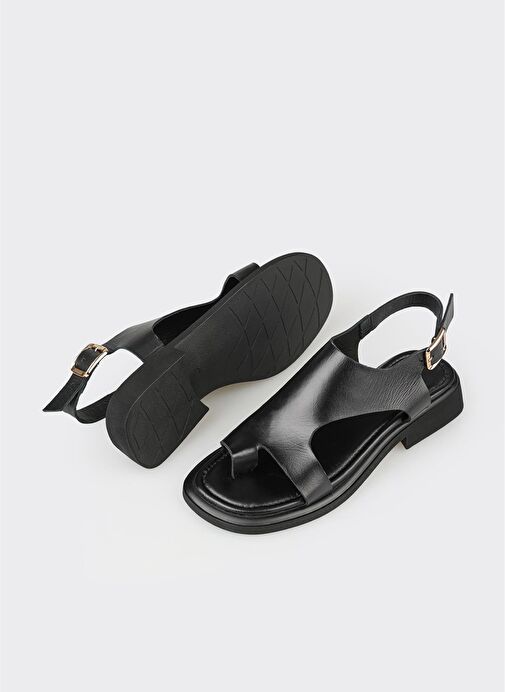 Siyah Deri Kadın Parmak Arası Sandalet - Görsel 4