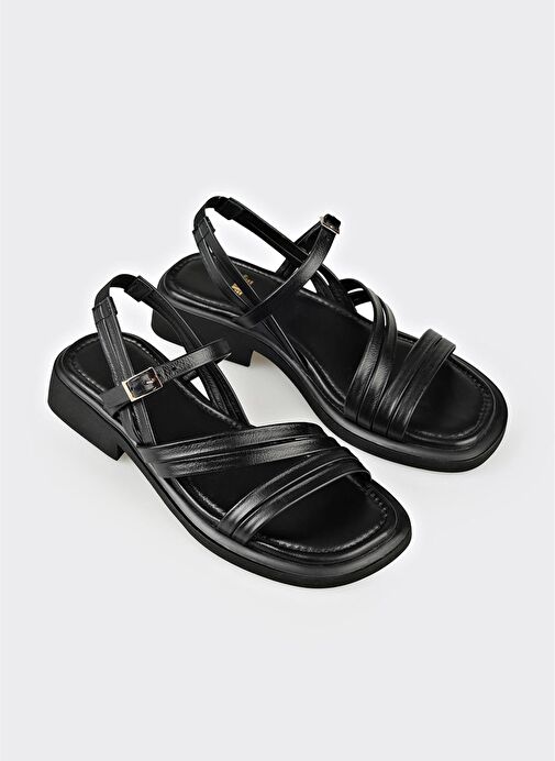 Siyah Deri Kadın Düz Sandalet - Görsel 3