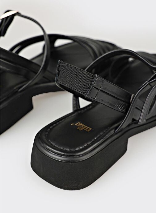 Siyah Deri Kadın Düz Sandalet - Görsel 6