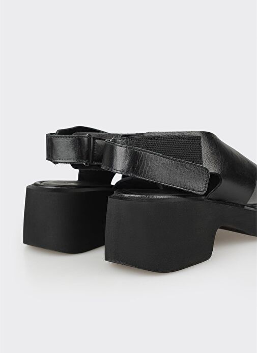 Siyah Deri Kadın Günlük Sandalet - Görsel 6