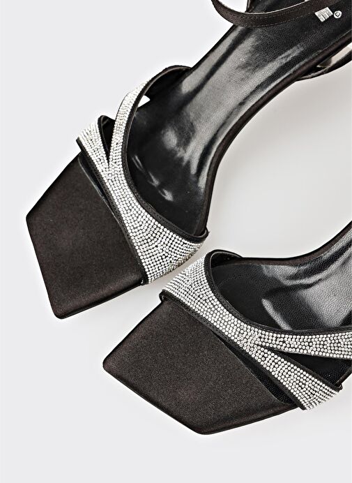 Siyah Kadın Günlük Sandalet - Görsel 5