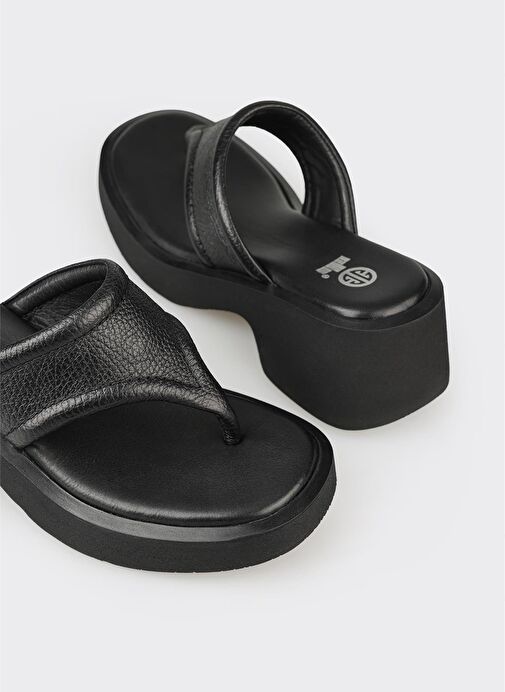 Siyah Deri Kadın Günlük Terlik - Görsel 6