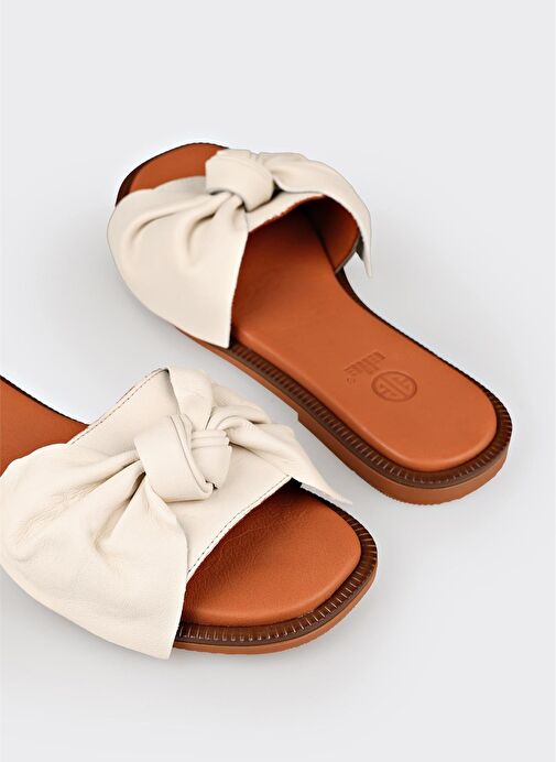 Ekru Deri Kadın Düz Terlik - Görsel 6