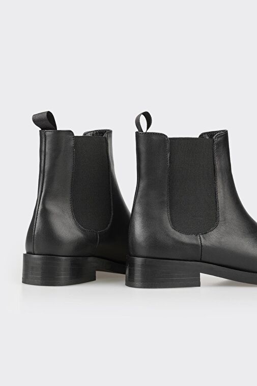 Siyah Deri Kadın Günlük Bot - Görsel 5