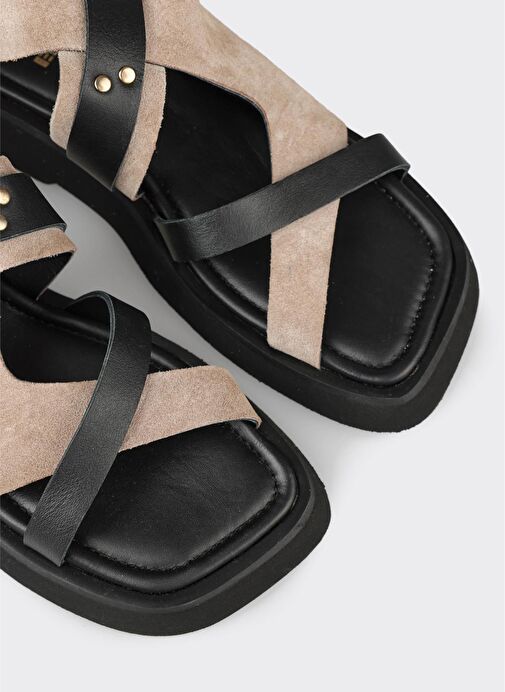 Siyah Deri Kadın Düz Sandalet - Görsel 5