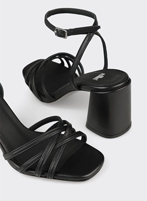 Siyah Deri Kadın Sandalet - Görsel 5