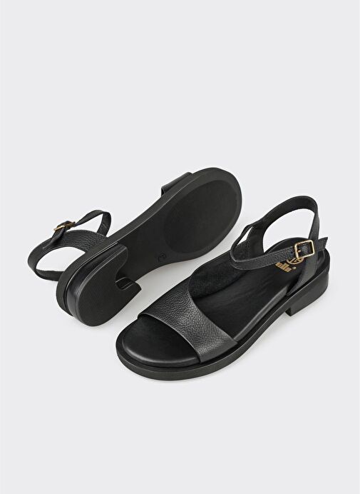 Siyah Deri Kadın Düz Sandalet - Görsel 4
