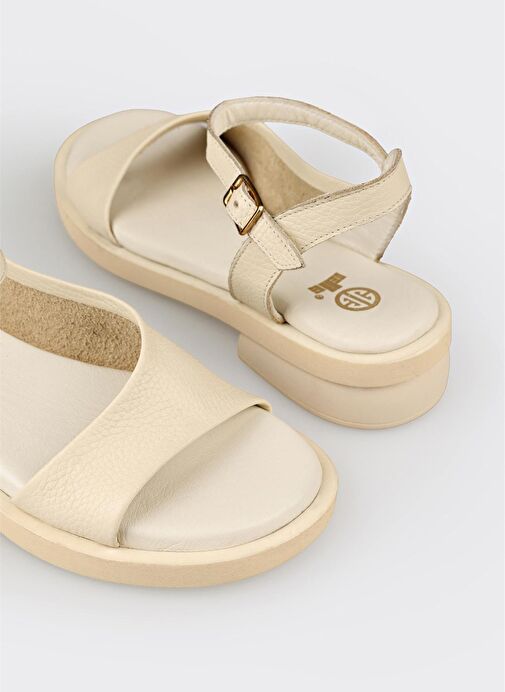 Ekru Deri Kadın Düz Sandalet - Görsel 6