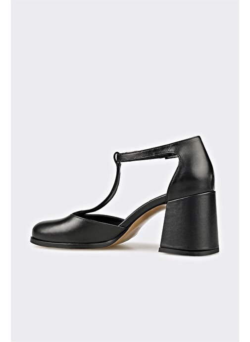 Siyah Deri Kadın Topuklu Ayakkabı - Görsel 4