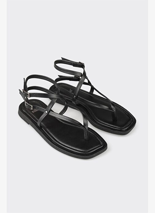 Siyah Deri Kadın Parmak Arası Sandalet - Görsel 6