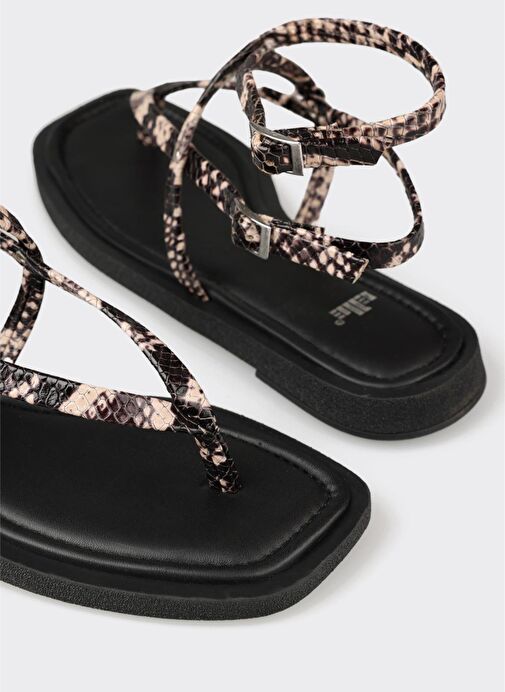 Siyah Deri Kadın Parmak Arası Sandalet - Görsel 6