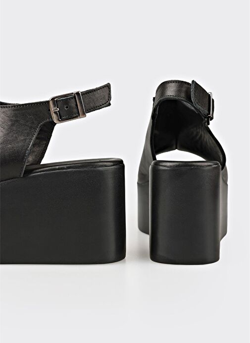 Siyah Deri Kadın Sandalet - Görsel 6