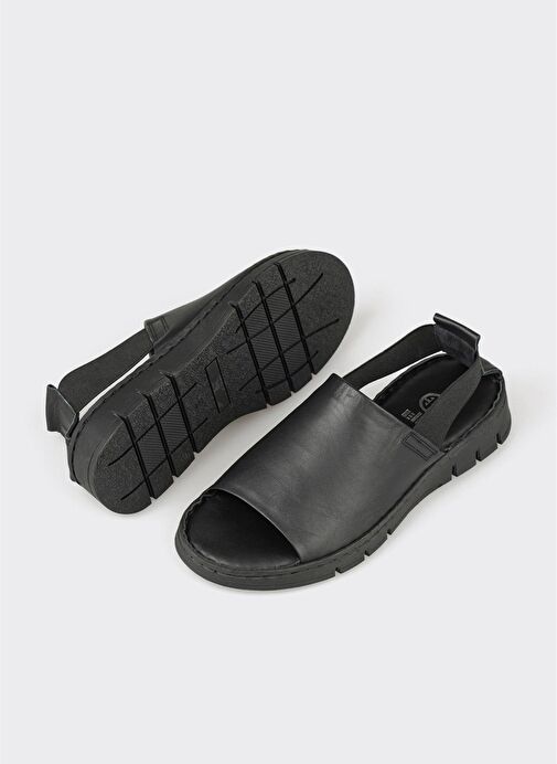 Siyah Deri Kadın Spor Sandalet - Görsel 4